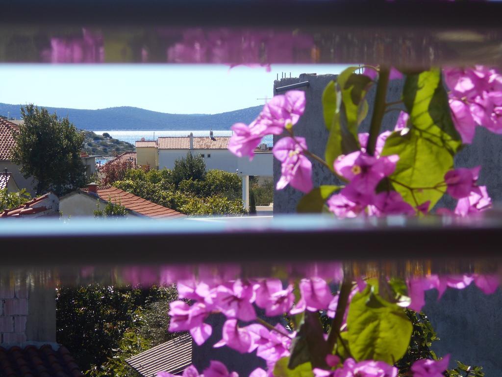 Apartments Jerkin Tribalj Exterior foto