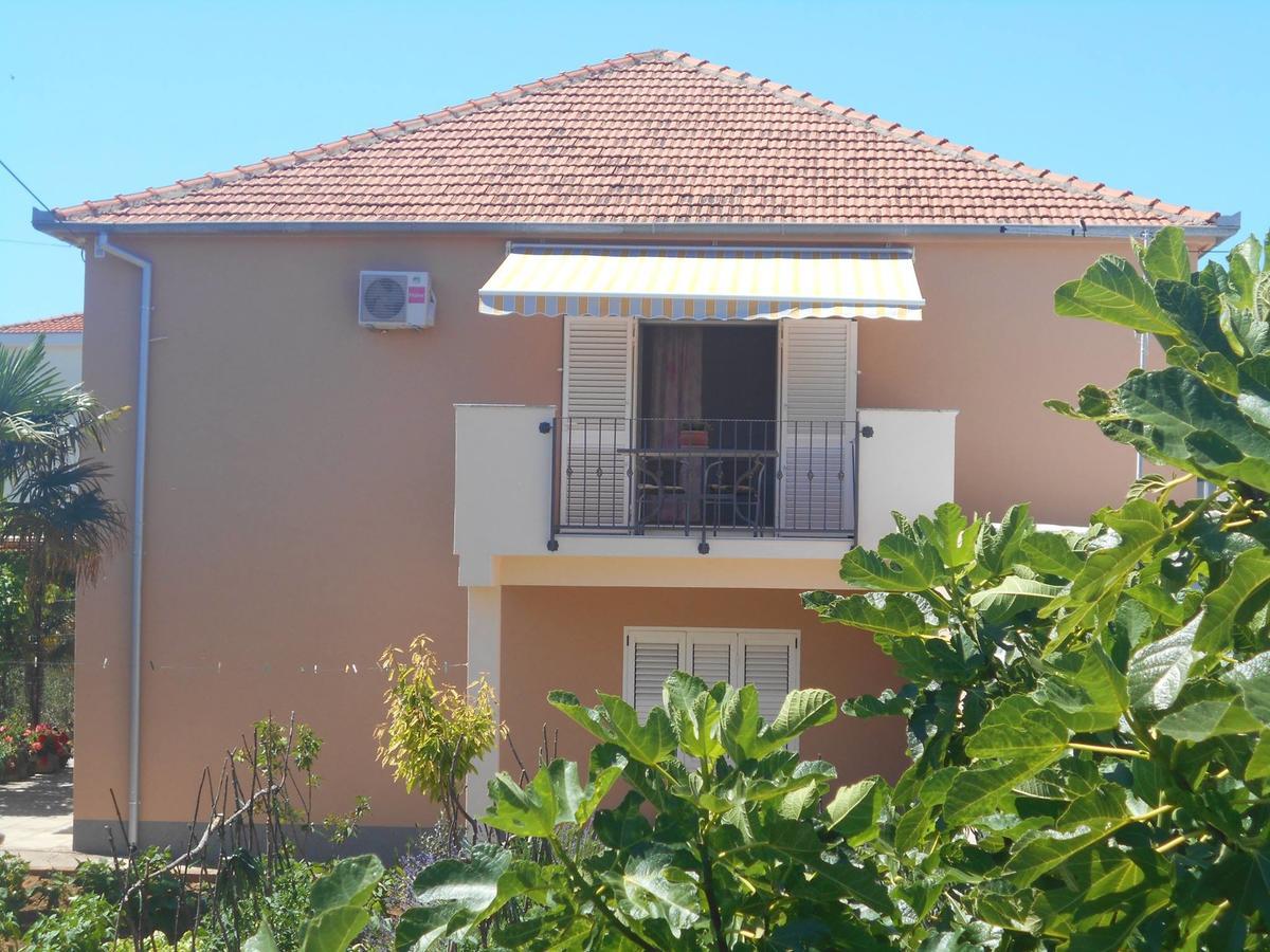Apartments Jerkin Tribalj Exterior foto
